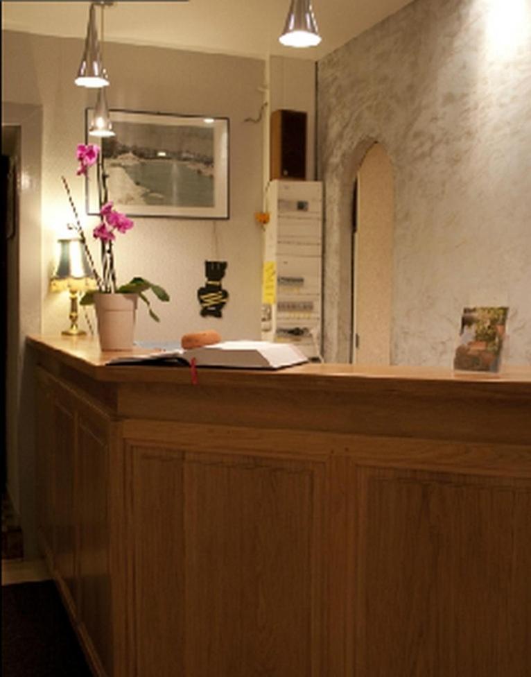Logis Hotel Les Tilleuls Saint-Cirgues-de-Jordanne Екстер'єр фото
