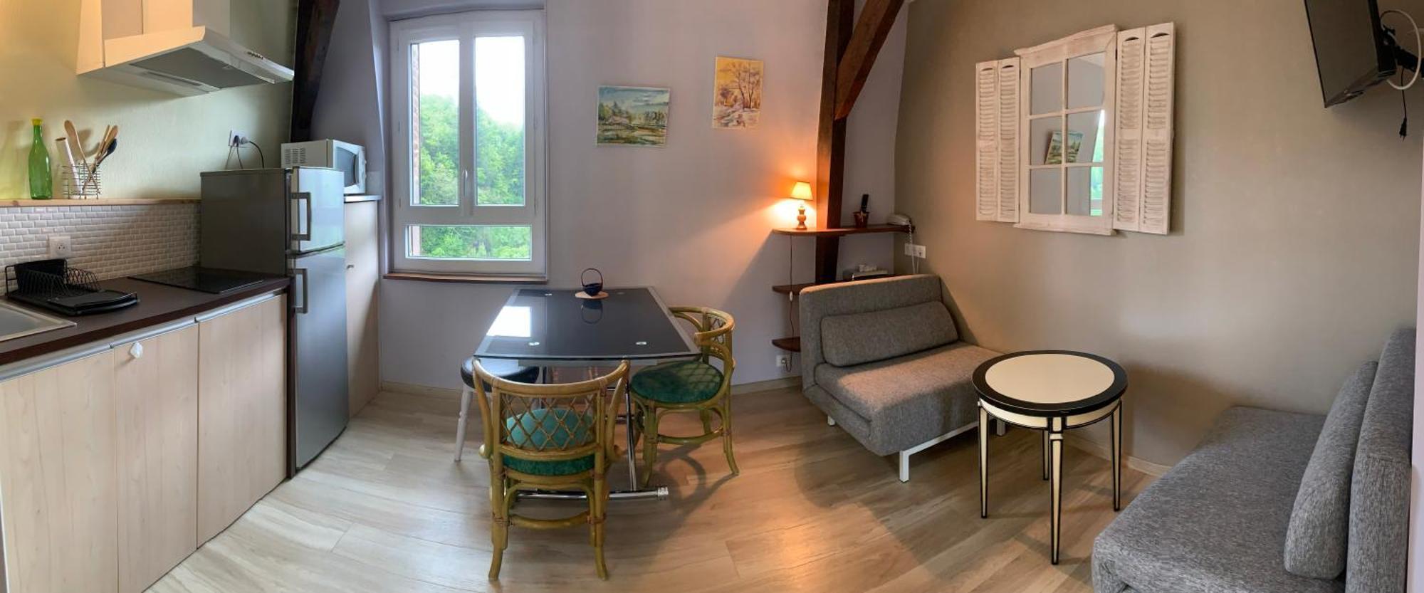 Logis Hotel Les Tilleuls Saint-Cirgues-de-Jordanne Екстер'єр фото