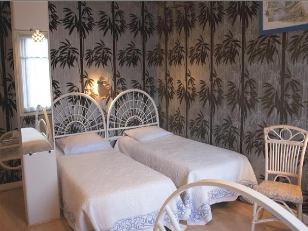 Logis Hotel Les Tilleuls Saint-Cirgues-de-Jordanne Номер фото