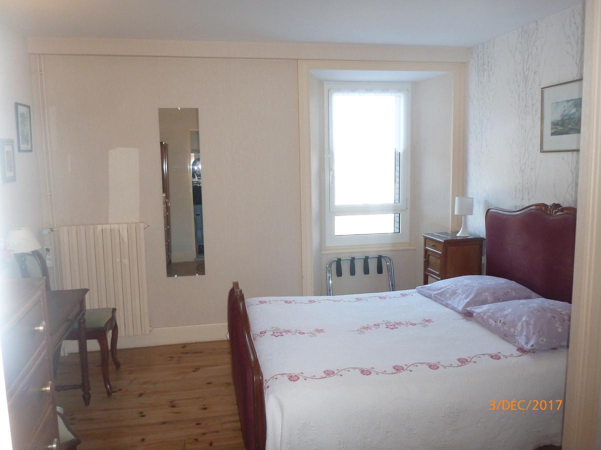 Logis Hotel Les Tilleuls Saint-Cirgues-de-Jordanne Екстер'єр фото