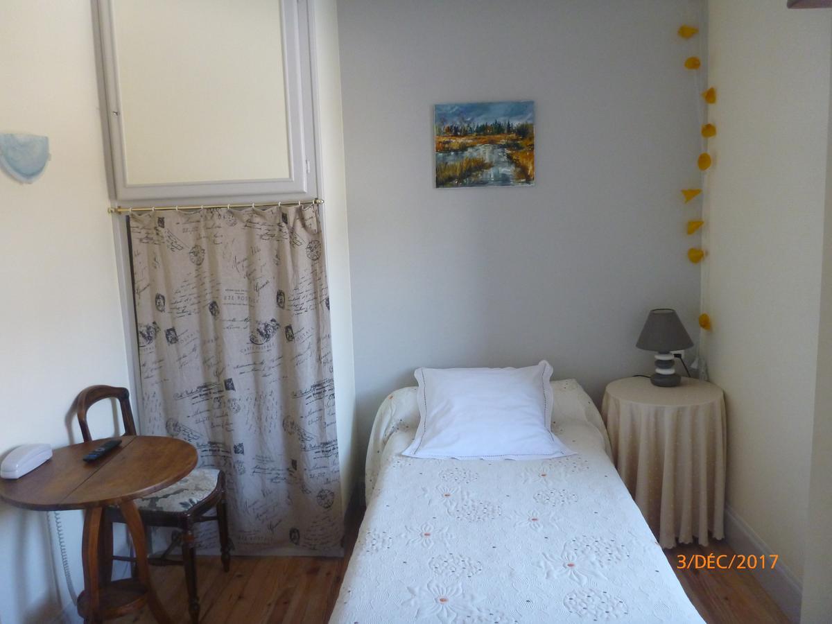 Logis Hotel Les Tilleuls Saint-Cirgues-de-Jordanne Екстер'єр фото