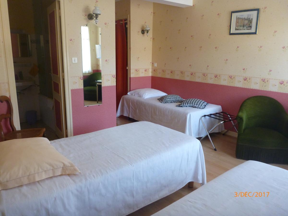 Logis Hotel Les Tilleuls Saint-Cirgues-de-Jordanne Екстер'єр фото