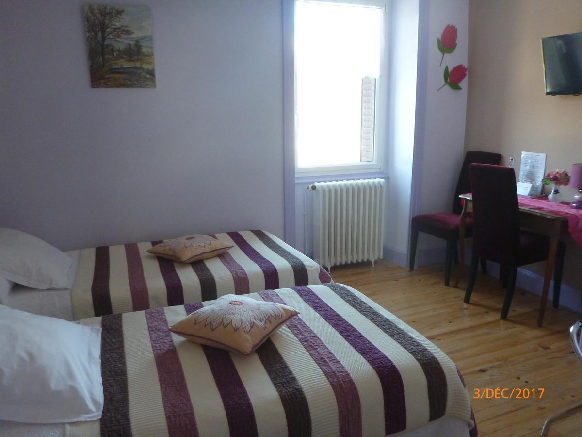 Logis Hotel Les Tilleuls Saint-Cirgues-de-Jordanne Екстер'єр фото